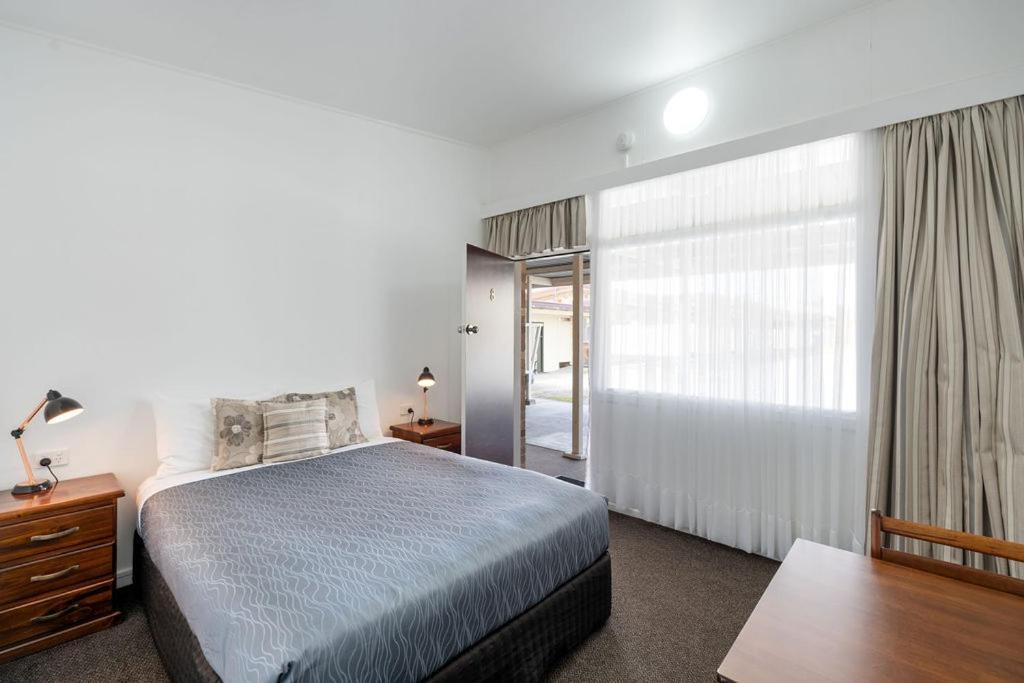 Royal Motel Тентърфилд Екстериор снимка