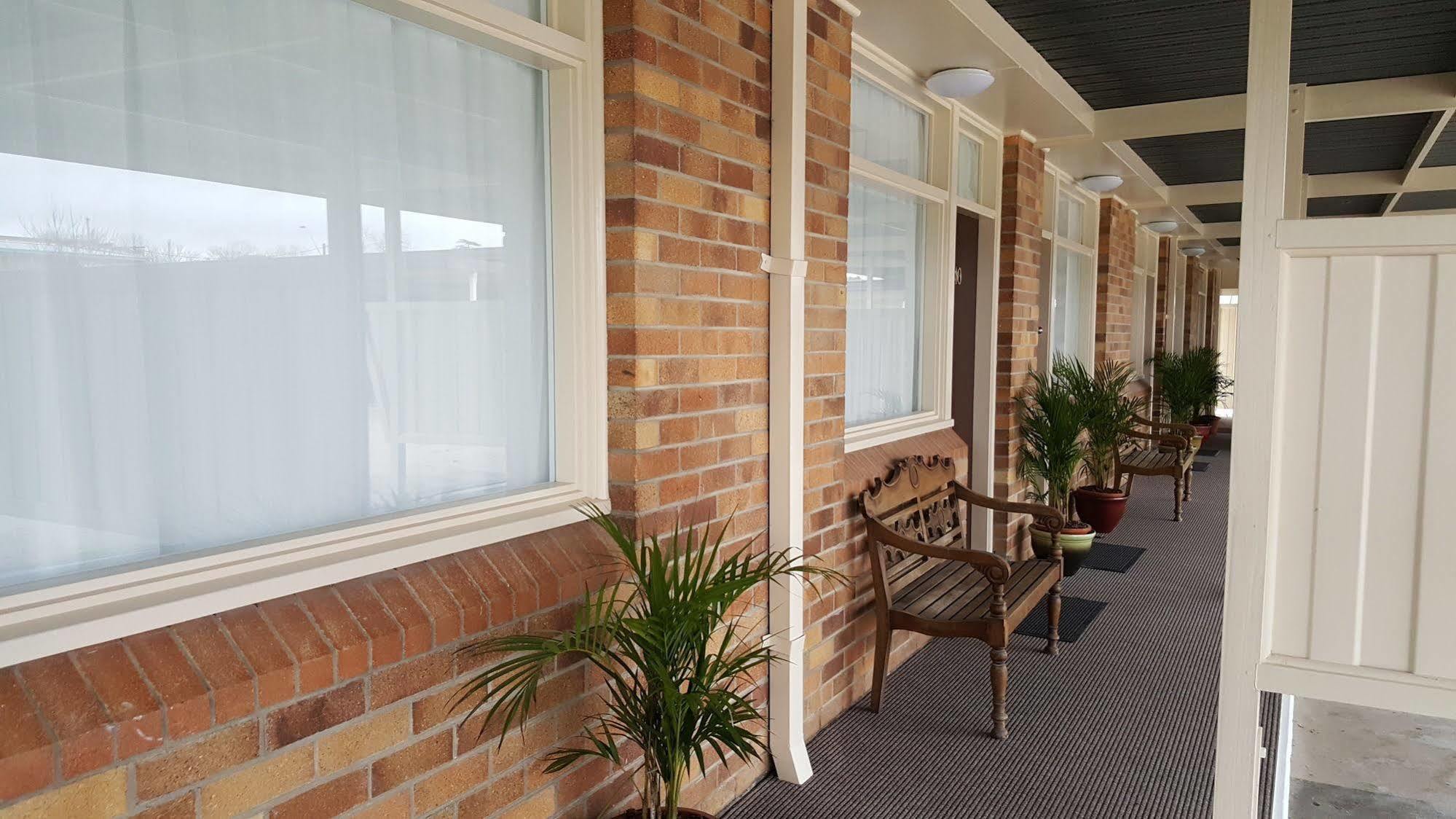 Royal Motel Тентърфилд Екстериор снимка
